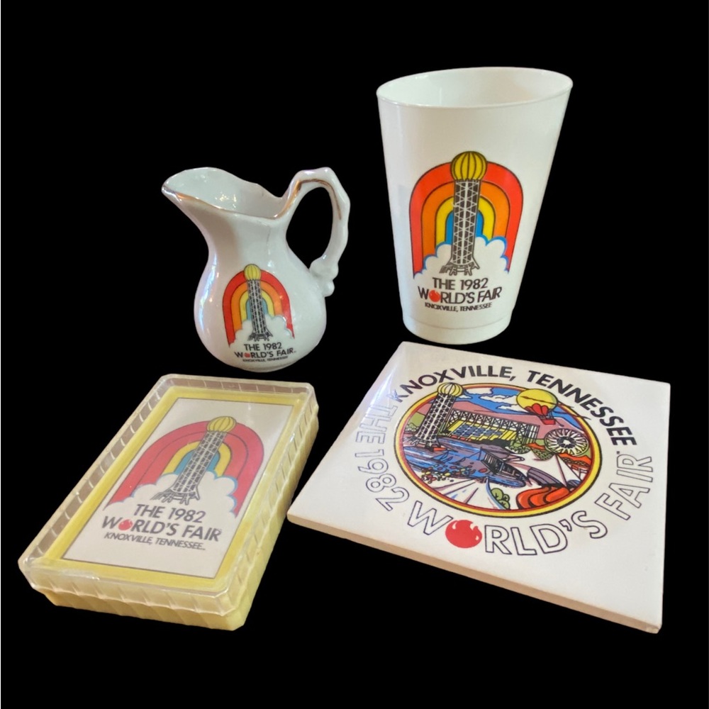 Set of 4 World’s Fair memorabilia.  Rare🔥